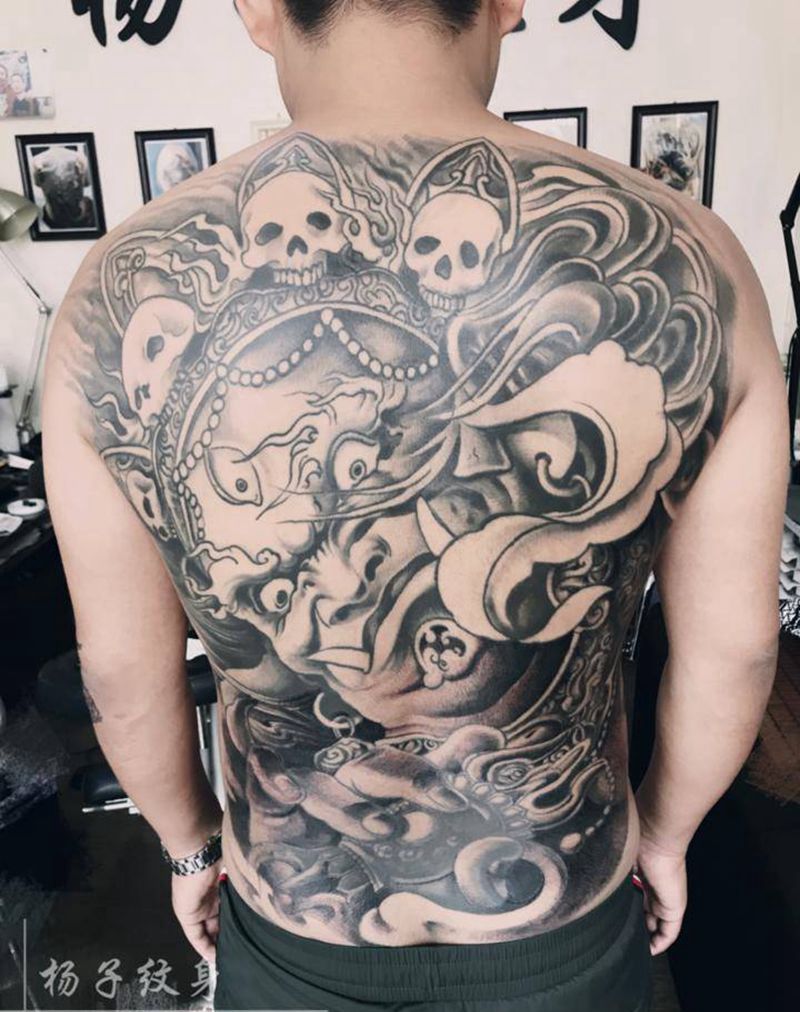 大黑天纹身图片_背部新传统纹身图案