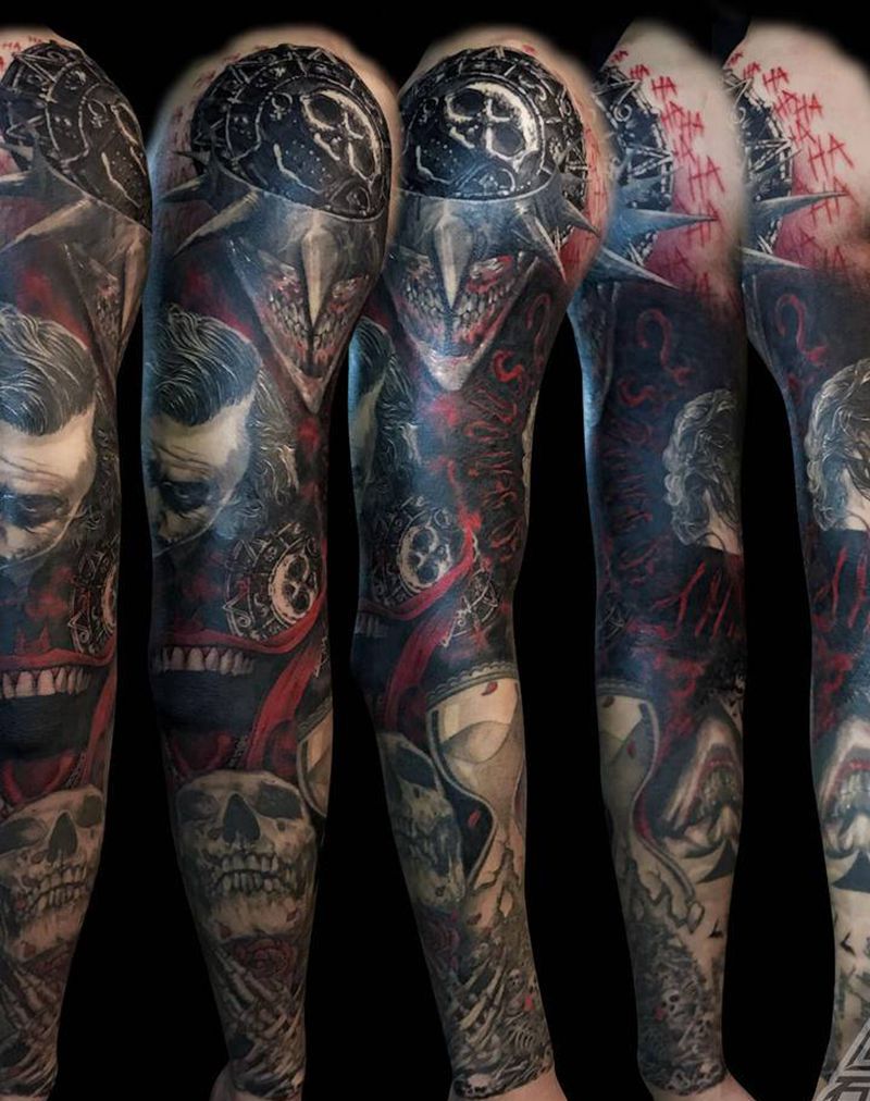 小丑花臂纹身图片_手臂欧美写实小丑花臂纹身图案