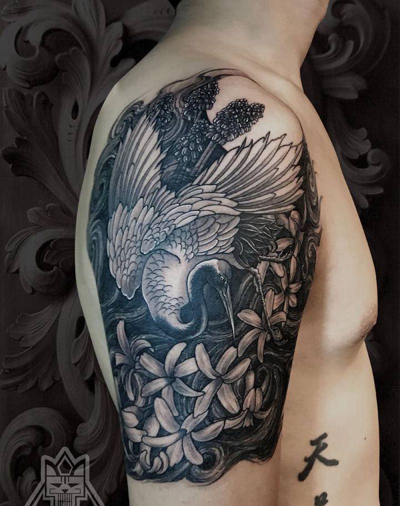 重生——鹤纹身图片_手臂欧美写实鹤风信子纹身图案