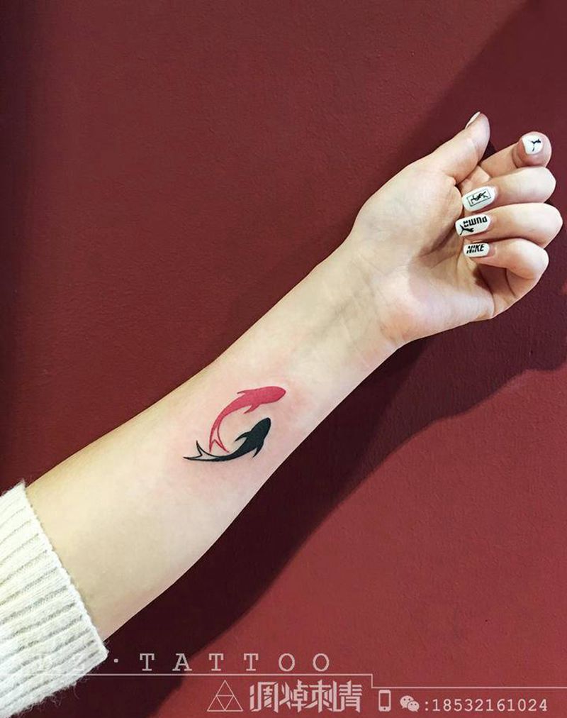 鱼纹身图片_手臂纹身图案