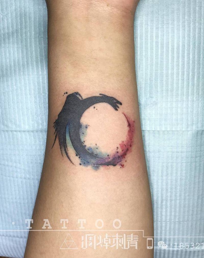 手臂小图腾纹身图片_手臂图腾纹身图案