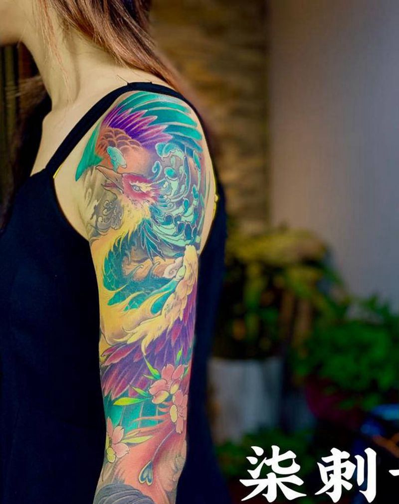 凤凰·重彩纹身图片_手臂肩部新传统水彩纹身图案