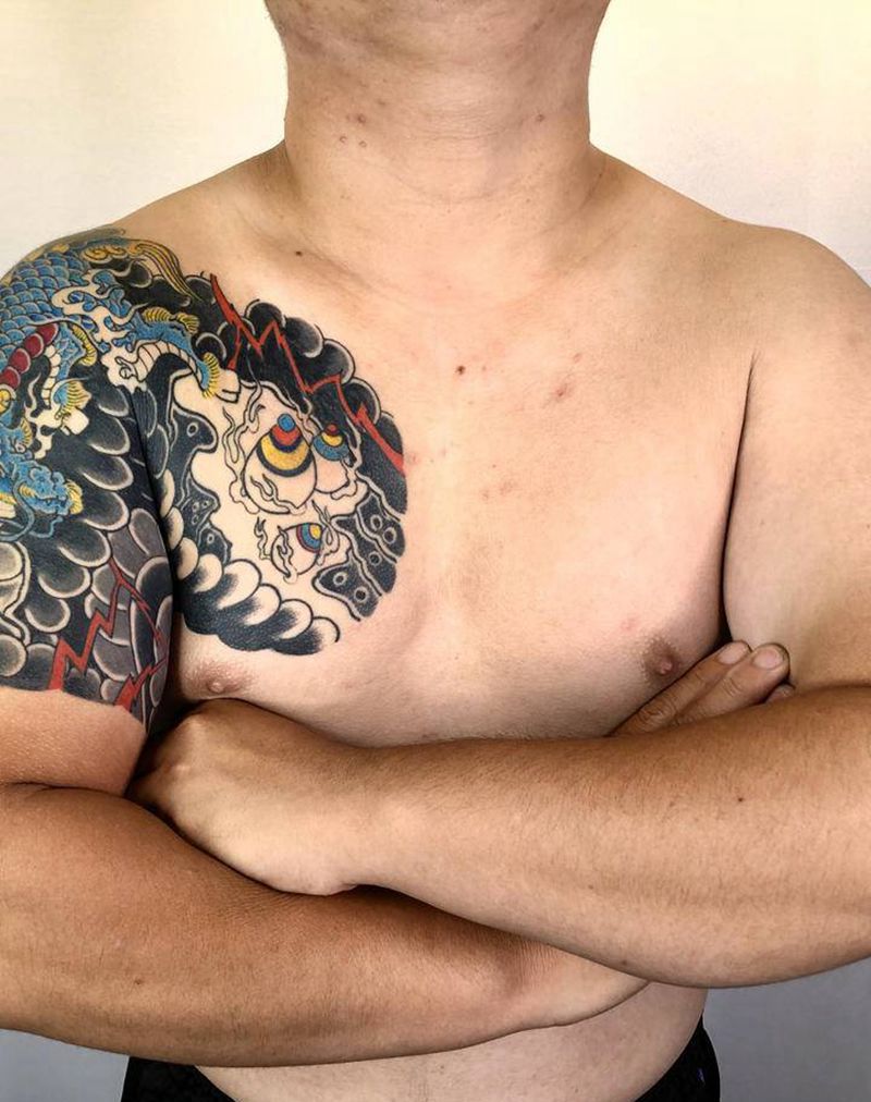 麒麟纹身图片_肩部老传统纹身图案