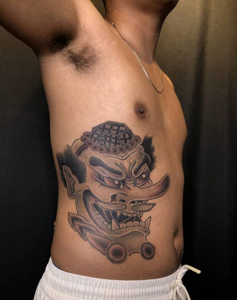 天狗纹身图片_腹部老传统纹身图案