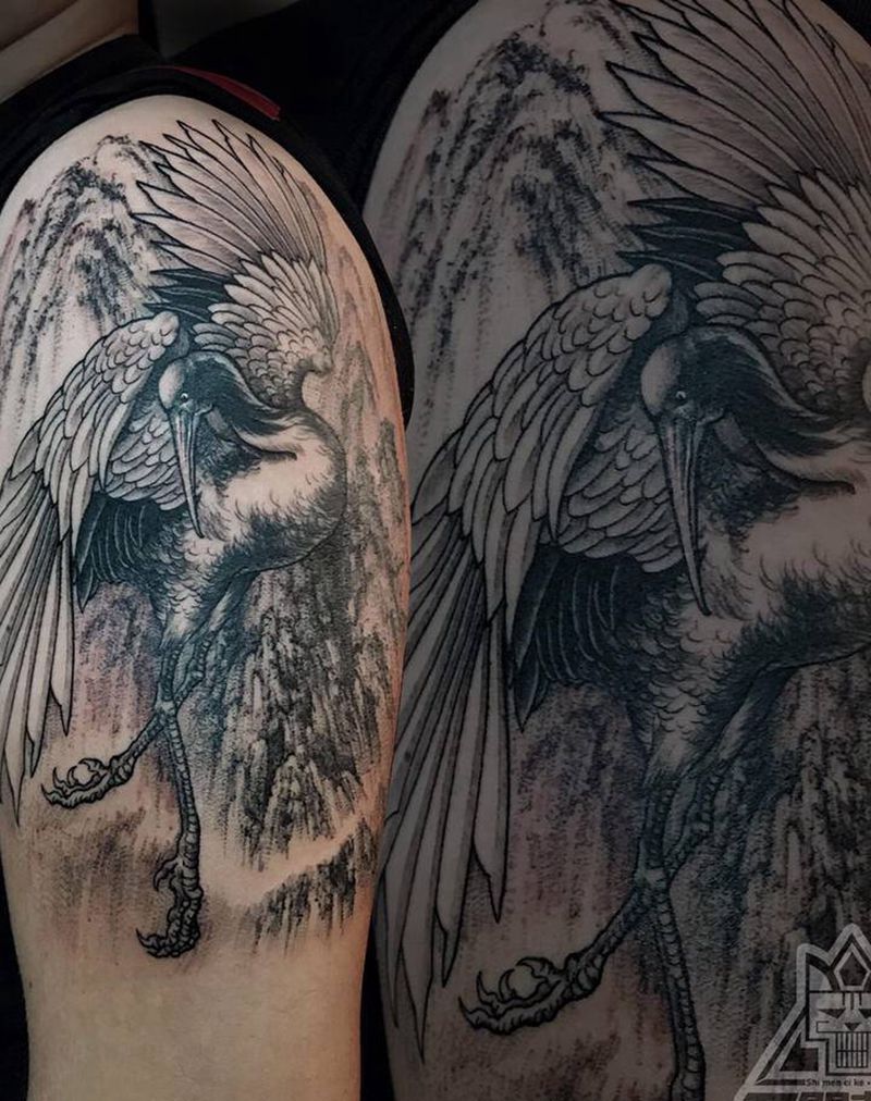 鹤纹身图片_手臂新传统鹤山水纹身图案