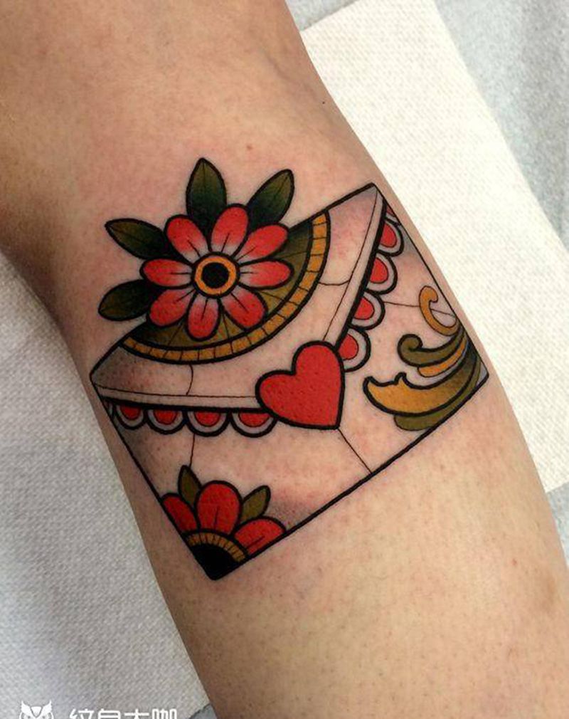 带图来的小朋友又被我给改了纹身图片_手臂Old School纹身图案