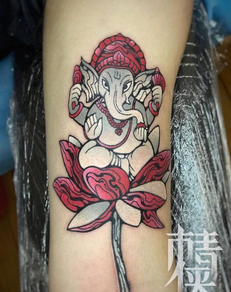 象神纹身图片_手臂图腾纹身图案