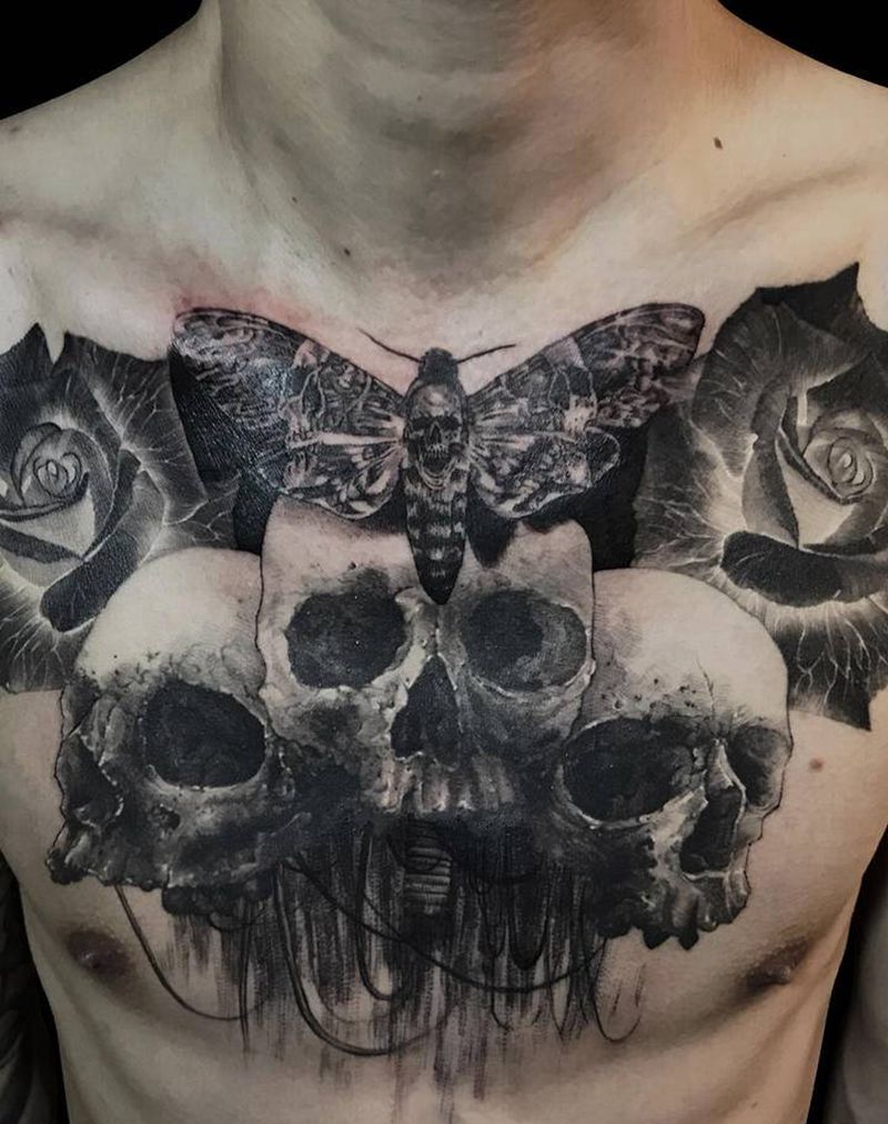 鹰蛾骷髅纹身图片_胸部欧美写实骷髅玫瑰纹身图案