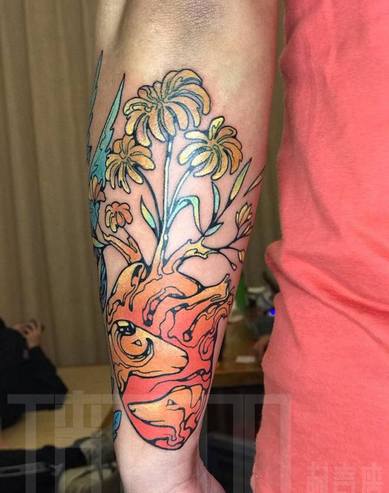 小臂彩色心脏纹身图片_手臂New School纹身图案