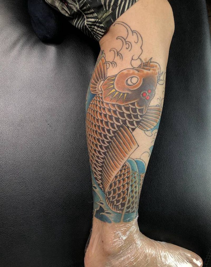 鲤鱼小腿进度纹身图片_腿部手臂新传统老传统纹身图案