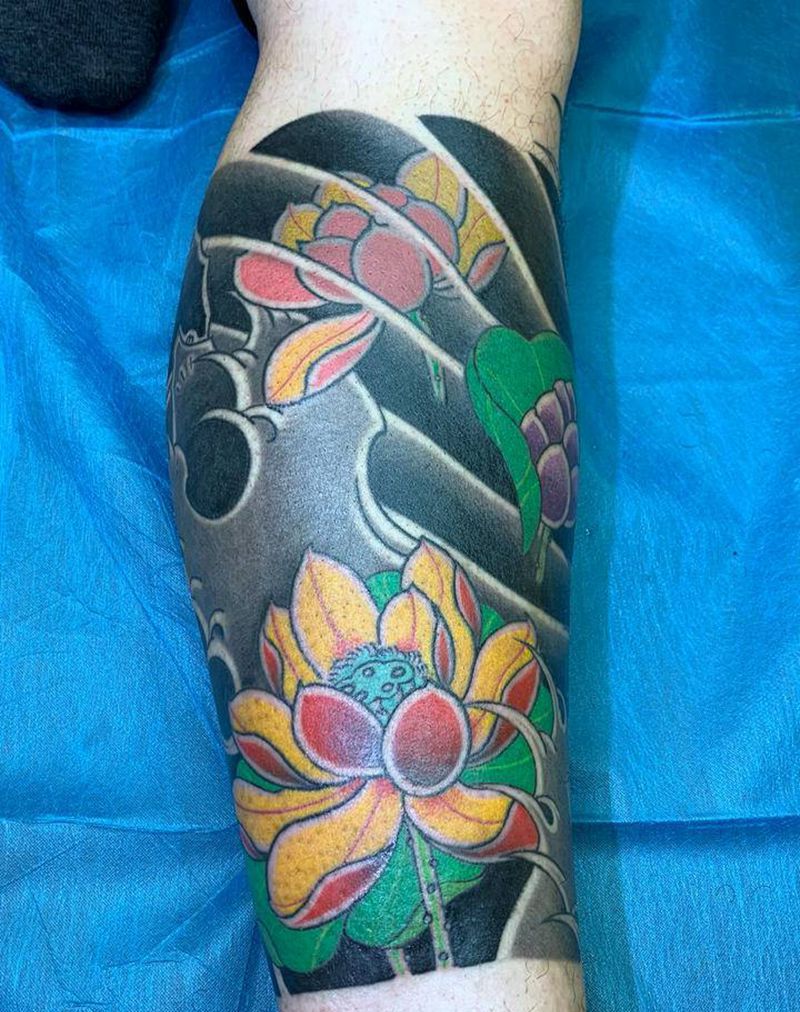 荷、浪纹身图片_腿部手臂老传统新传统纹身图案