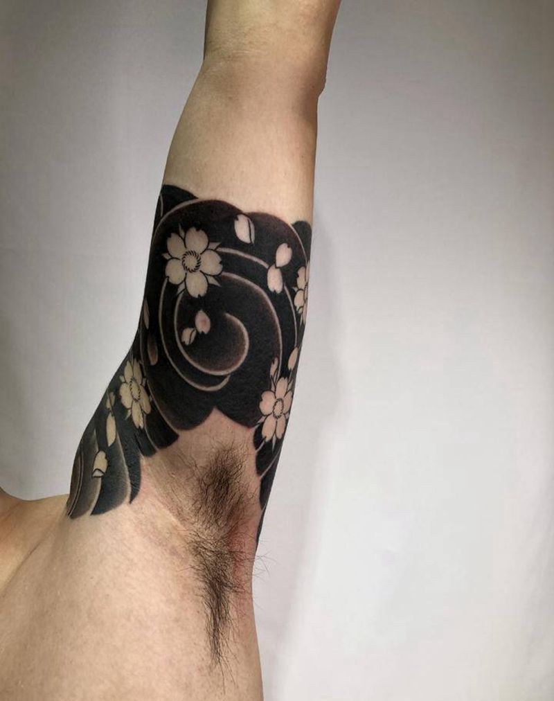 雾纹身图片_手臂背部新传统老传统纹身图案