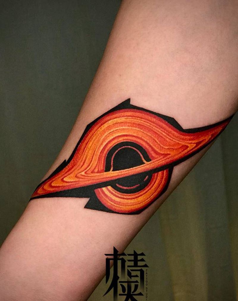 黑洞纹身图片_手臂New School纹身图案