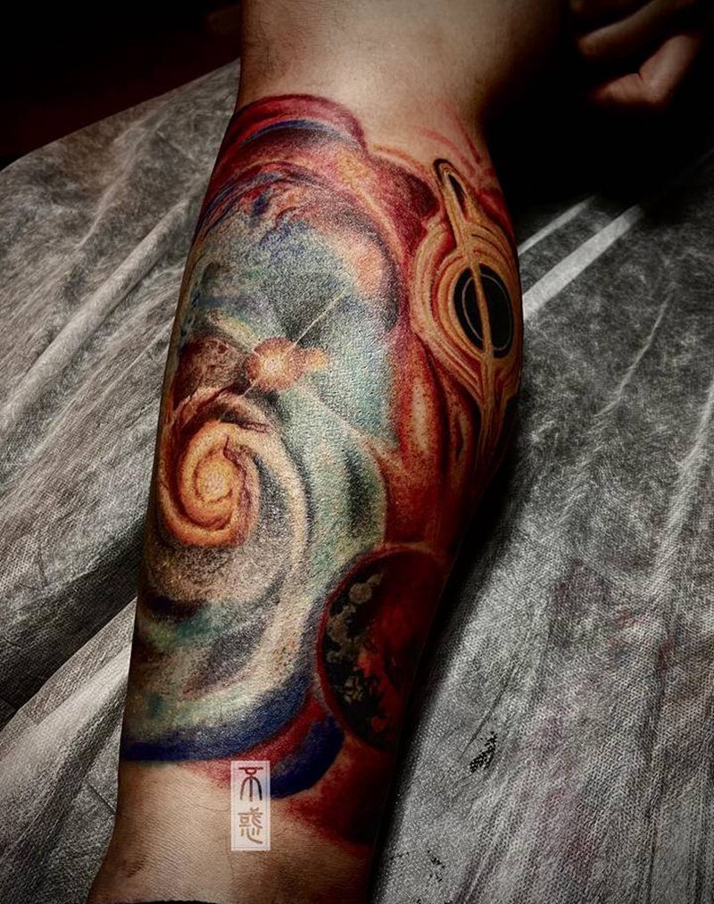 银河系纹身图片_腿部欧美写实宇宙银河系纹身图案