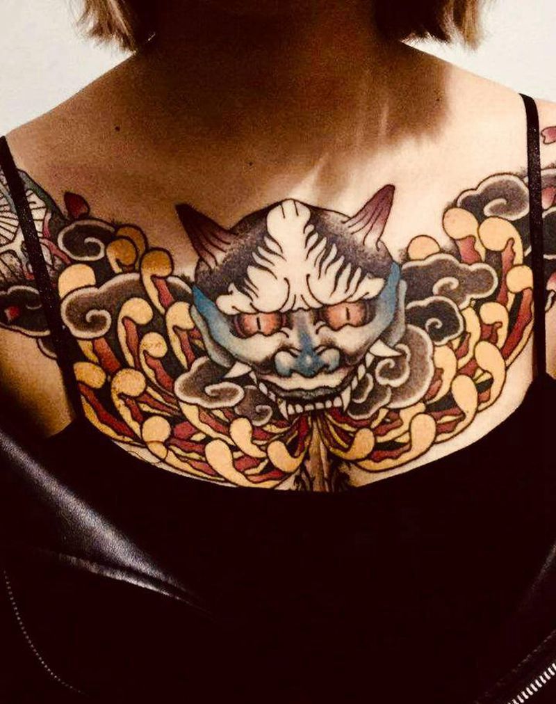 般若与蛇纹身图片_胸部老传统纹身图案