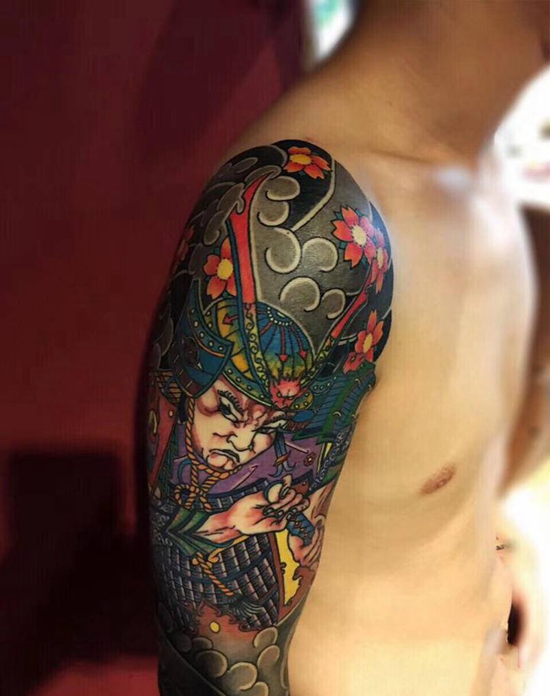 武士纹身图片_手臂老传统纹身图案