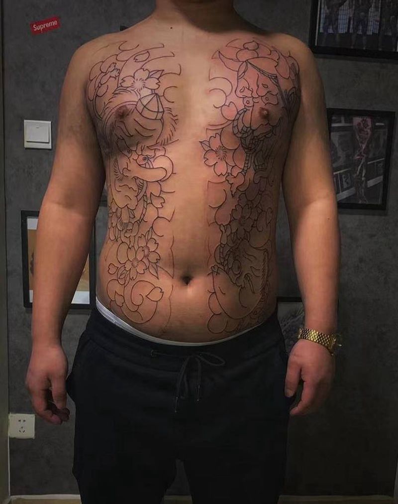 老传统开衫纹身图片_胸部腹部老传统纹身图案