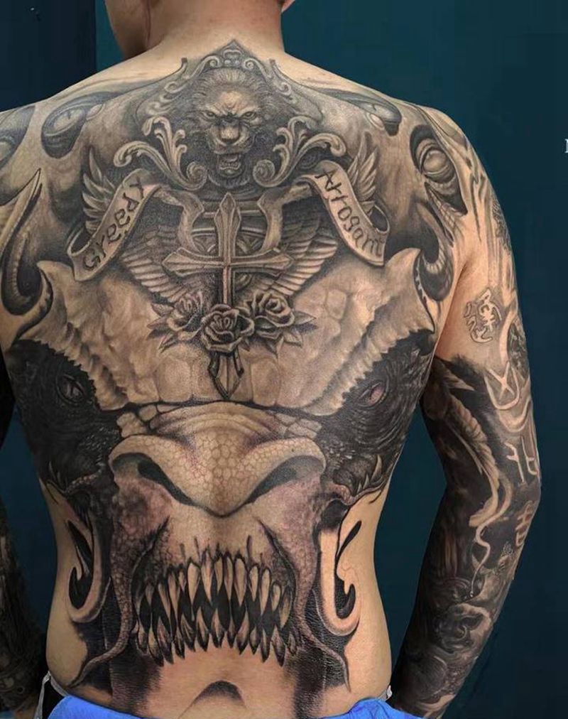 龙威纹身图片_背部龙，狮纹身图案