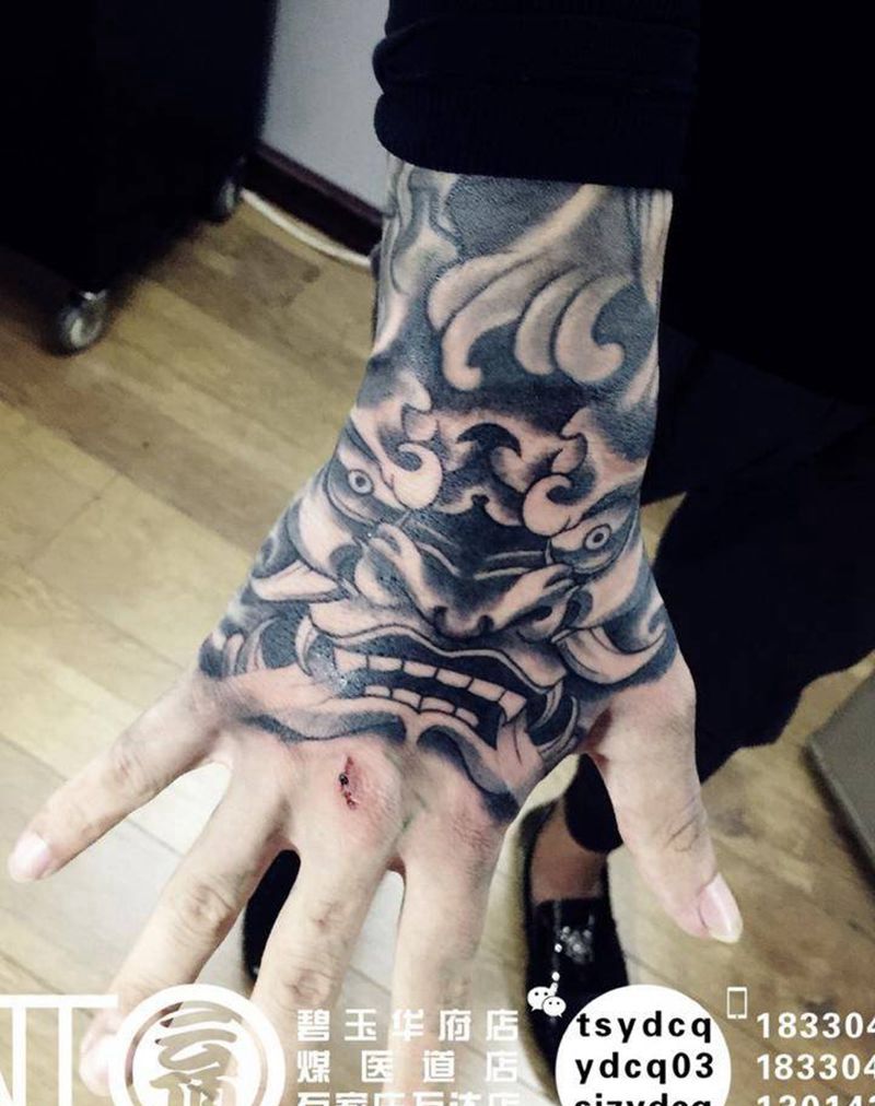 手面纹身图片_成品手部传统原创鬼神动物纹身图案