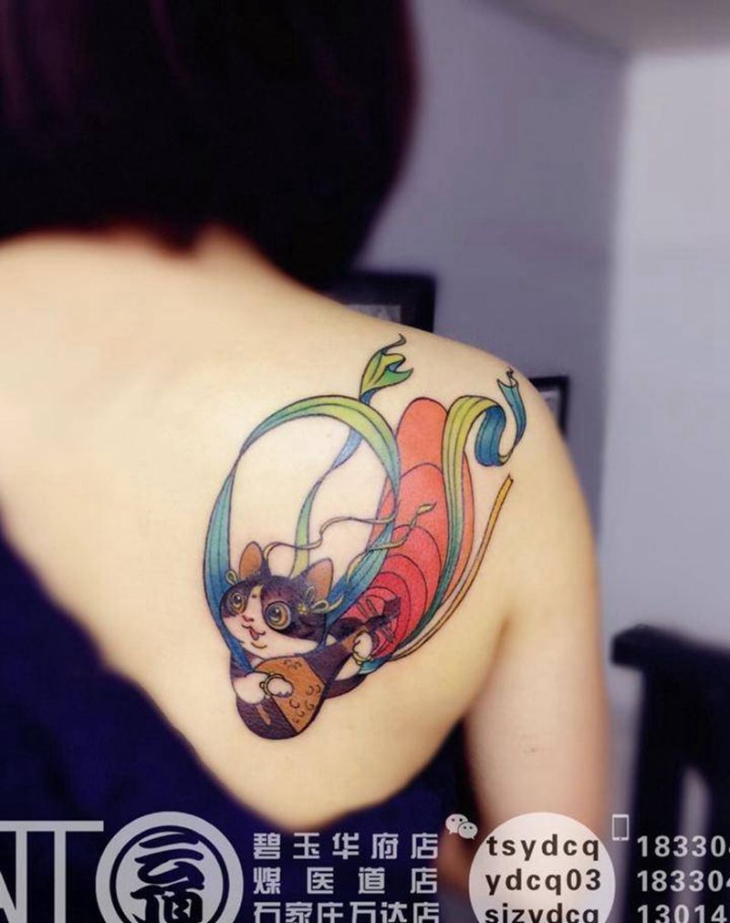 飞天猫纹身图片_成品肩部背部传统动物原创纹身图案