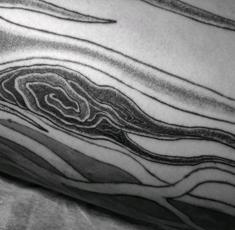 火纹身图片_腿部新传统火纹身图案