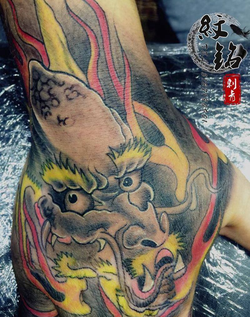 手部白癜风遮盖纹身图片