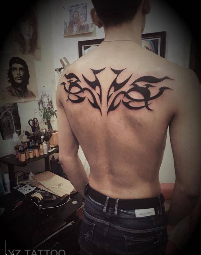 图腾纹身图片_背部纹身图案
