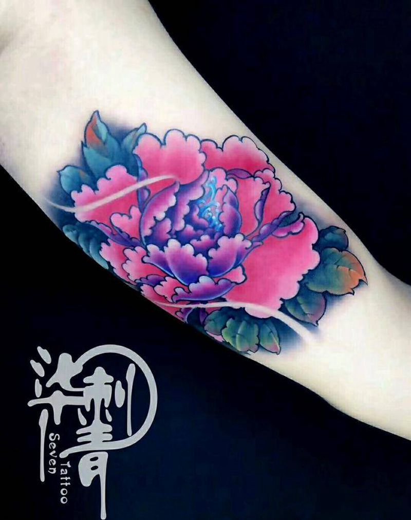 传统*牡丹纹身图片_手臂老传统纹身图案