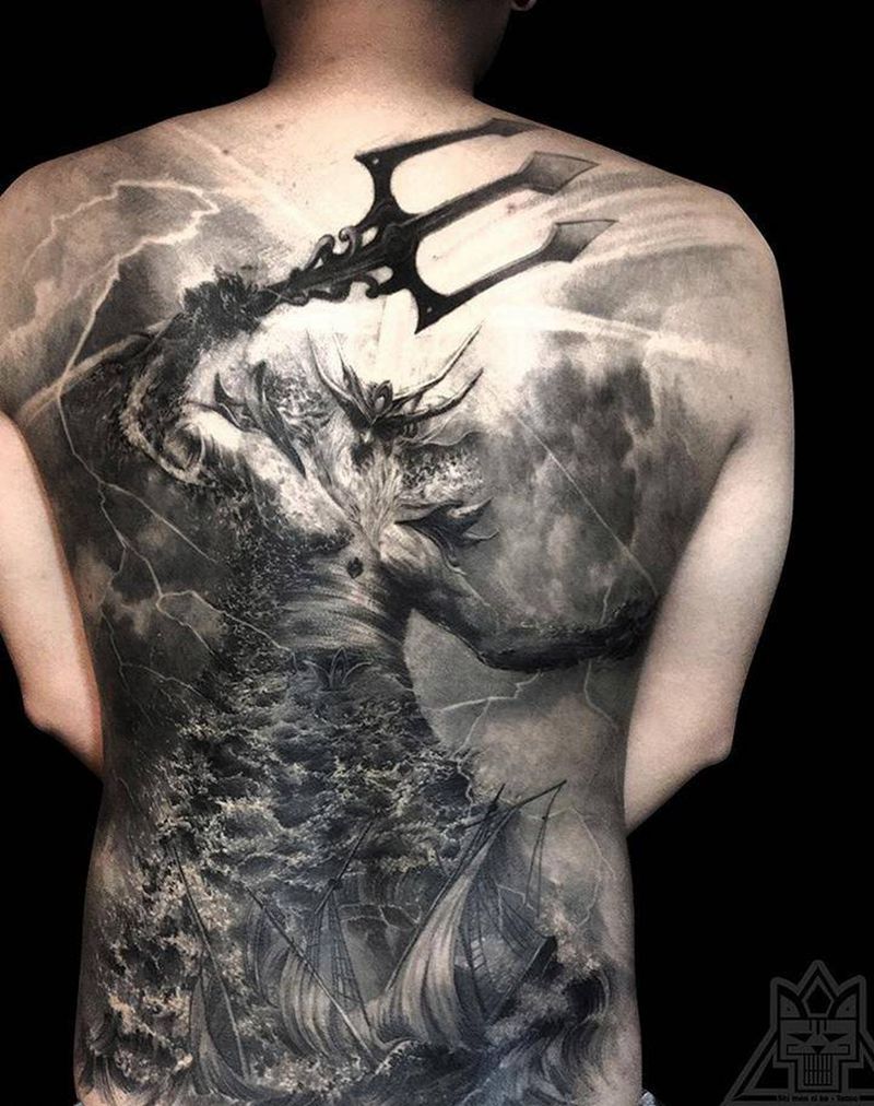 波塞冬纹身图片_成品背部欧美写实人物宗教鬼神纹身图案