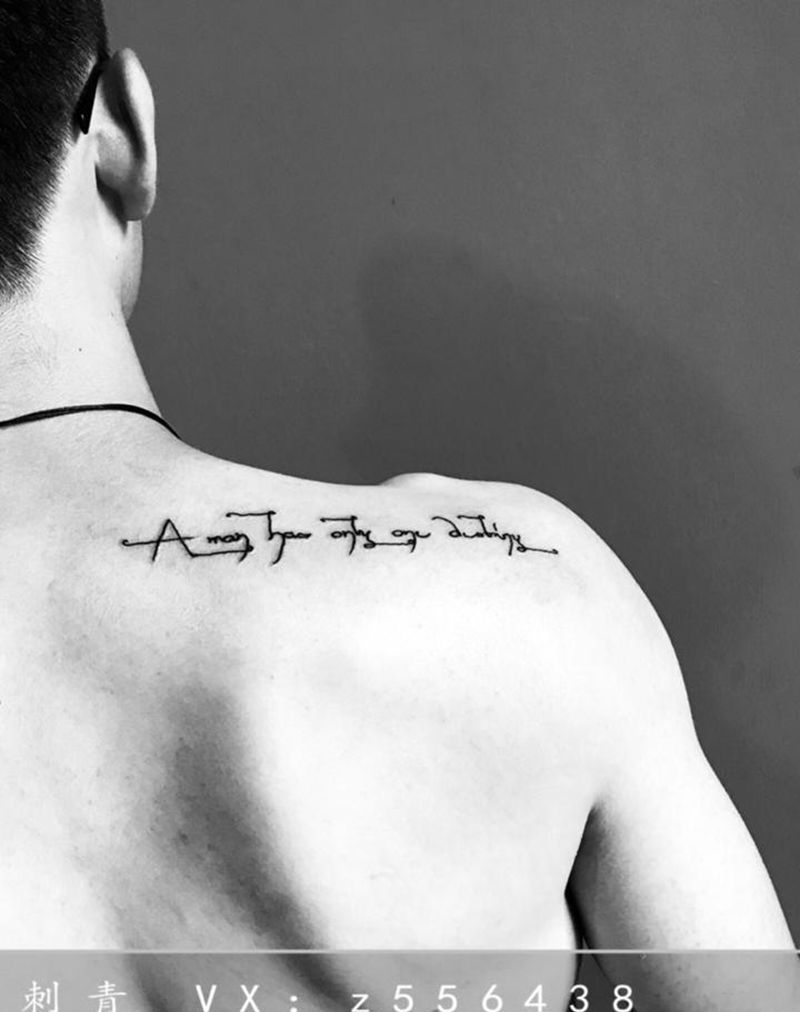 字母纹身图片_背部纹身图案