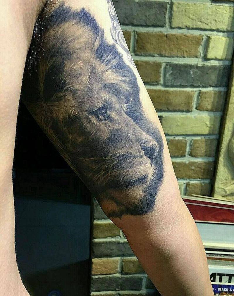 写实狮子纹身图片