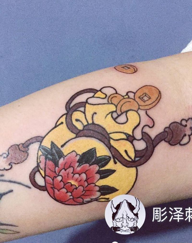福袋纹身图片_手臂老传统纹身图案