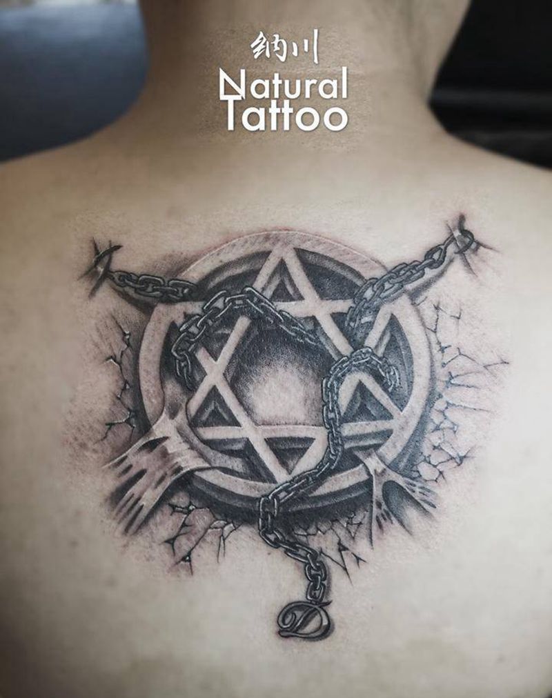 六芒星纹身图片_成品背部欧美写实几何宗教纹身图案