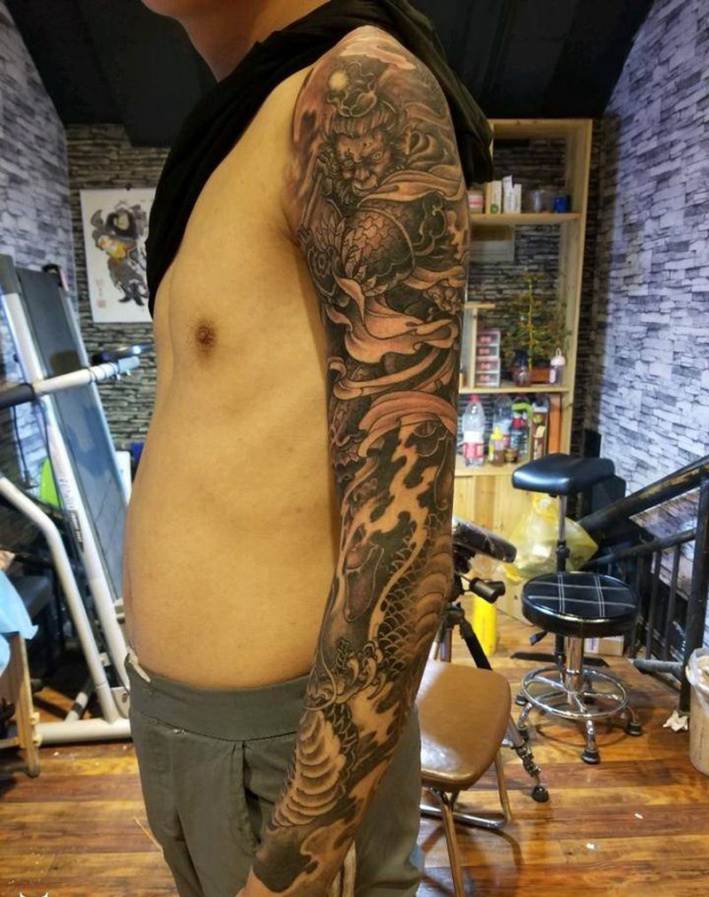 花臂。纹身图片_手臂传统动物成品纹身图案