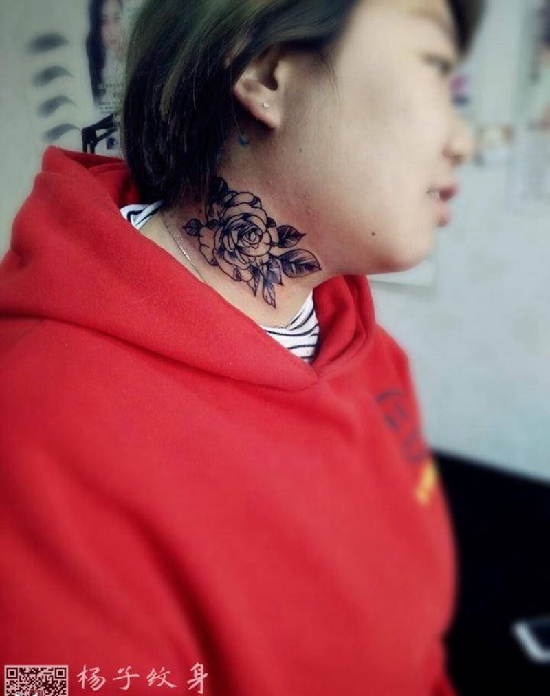 花纹身图片_植物纹身图案