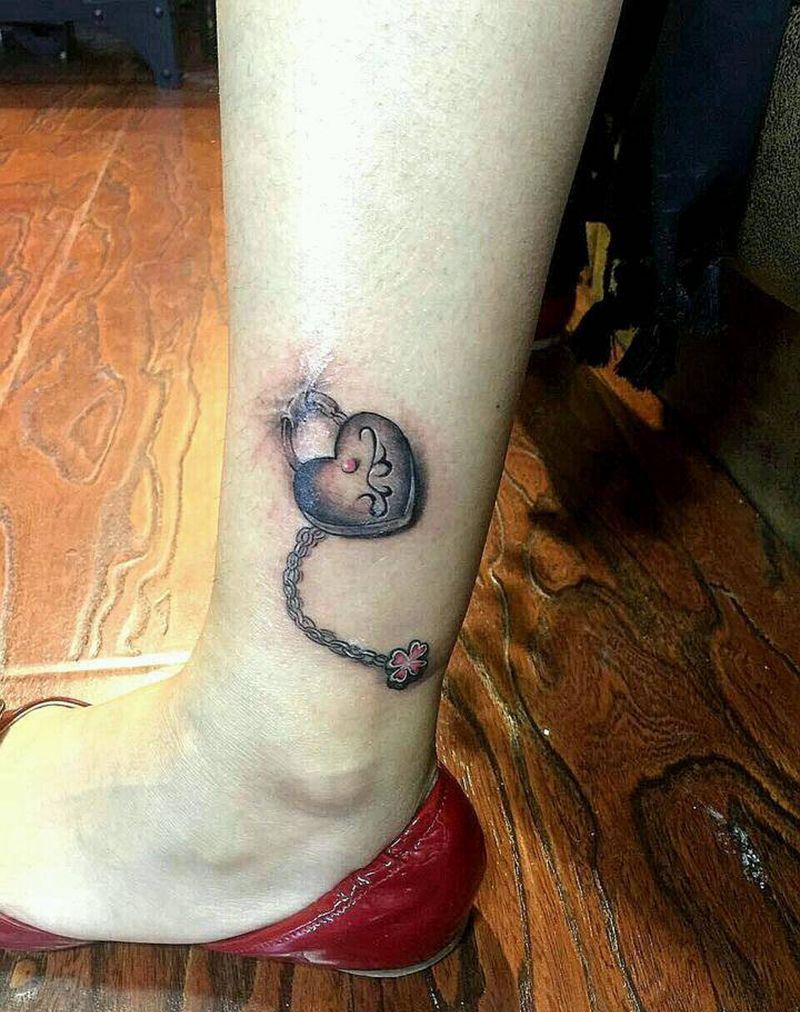 小锁纹身图片