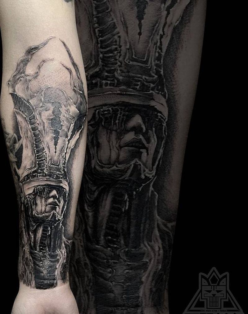 《当现实消逝》纹身图片_成品手臂欧美写实人物宗教鬼神纹身图案