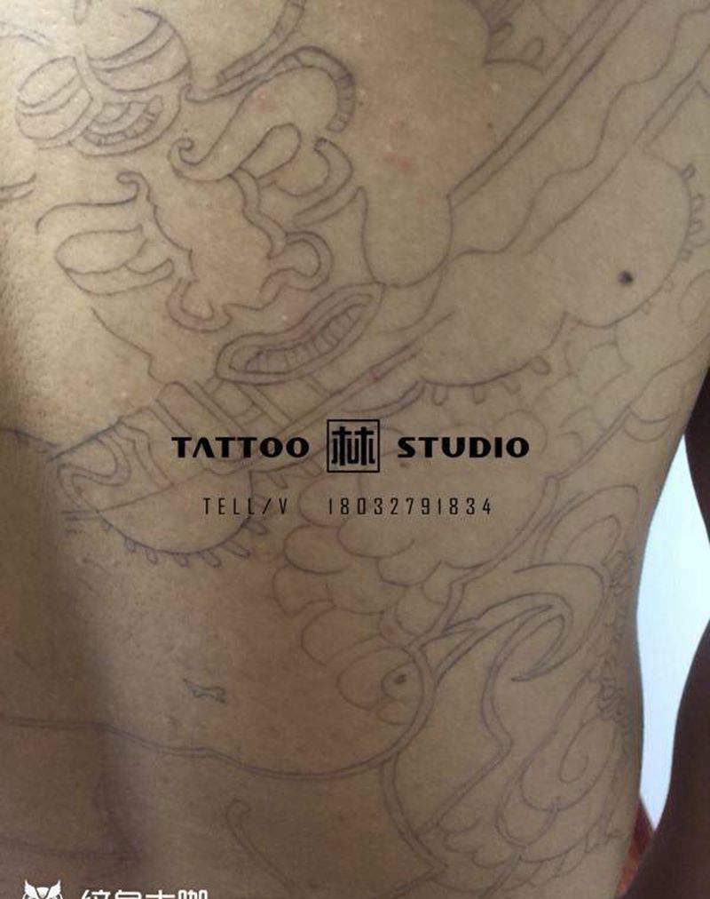 New school 满背纹身图片_背部New School纹身图案