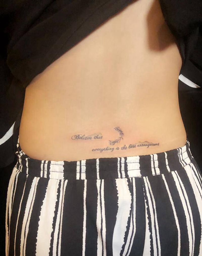 后腰英文纹身图片