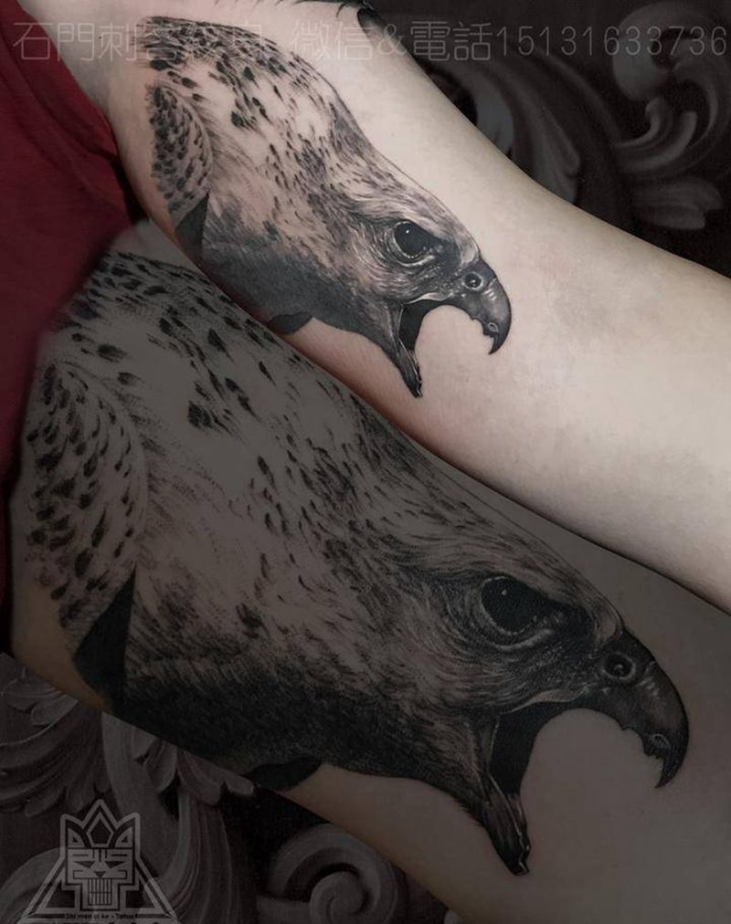 肖像、鹰纹身图片_手臂欧美写实肖像鹰海东青纹身图案