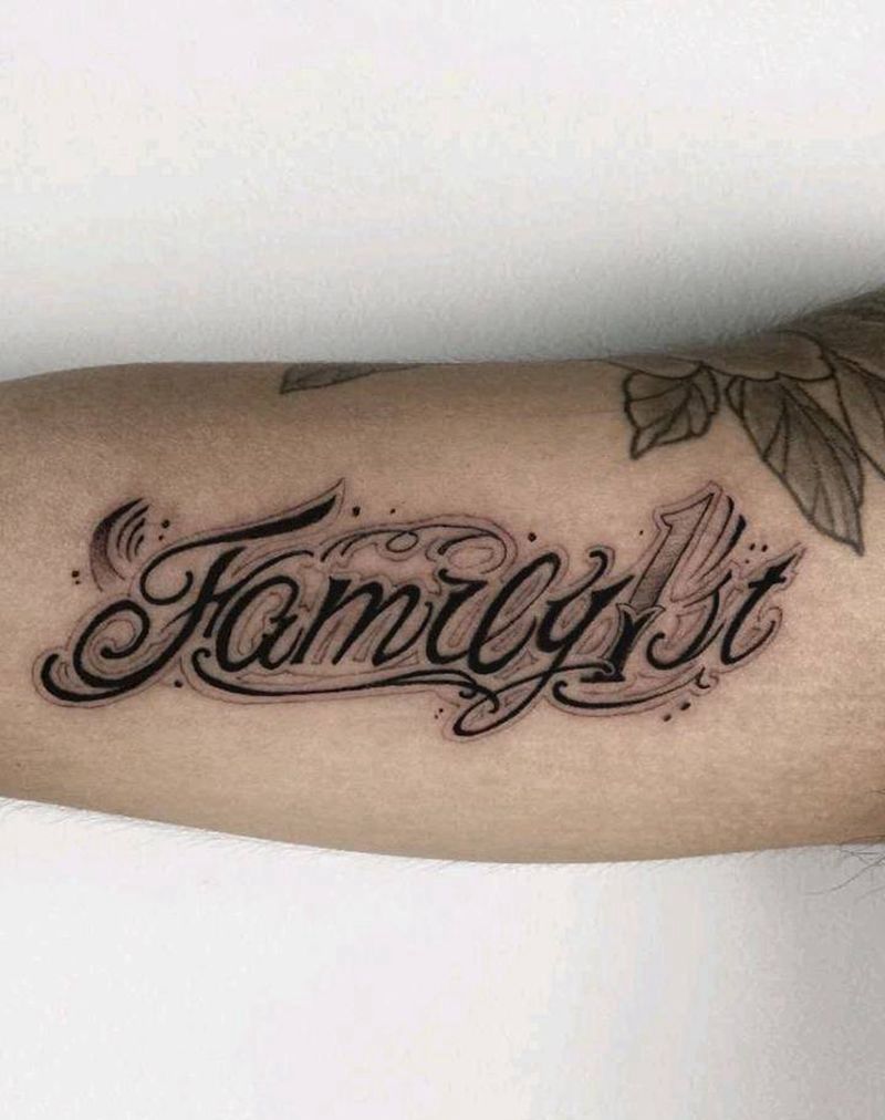Family 1st：家庭第一纹身图片_手臂纹身图案