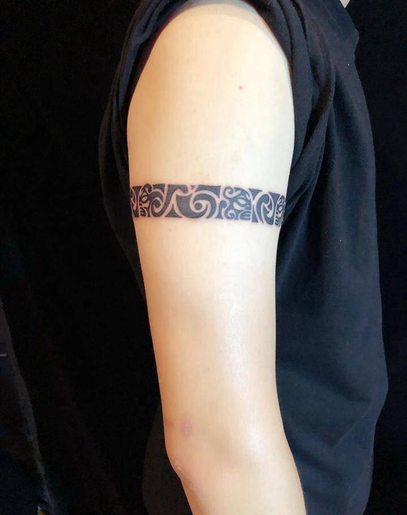 臂环纹身图片