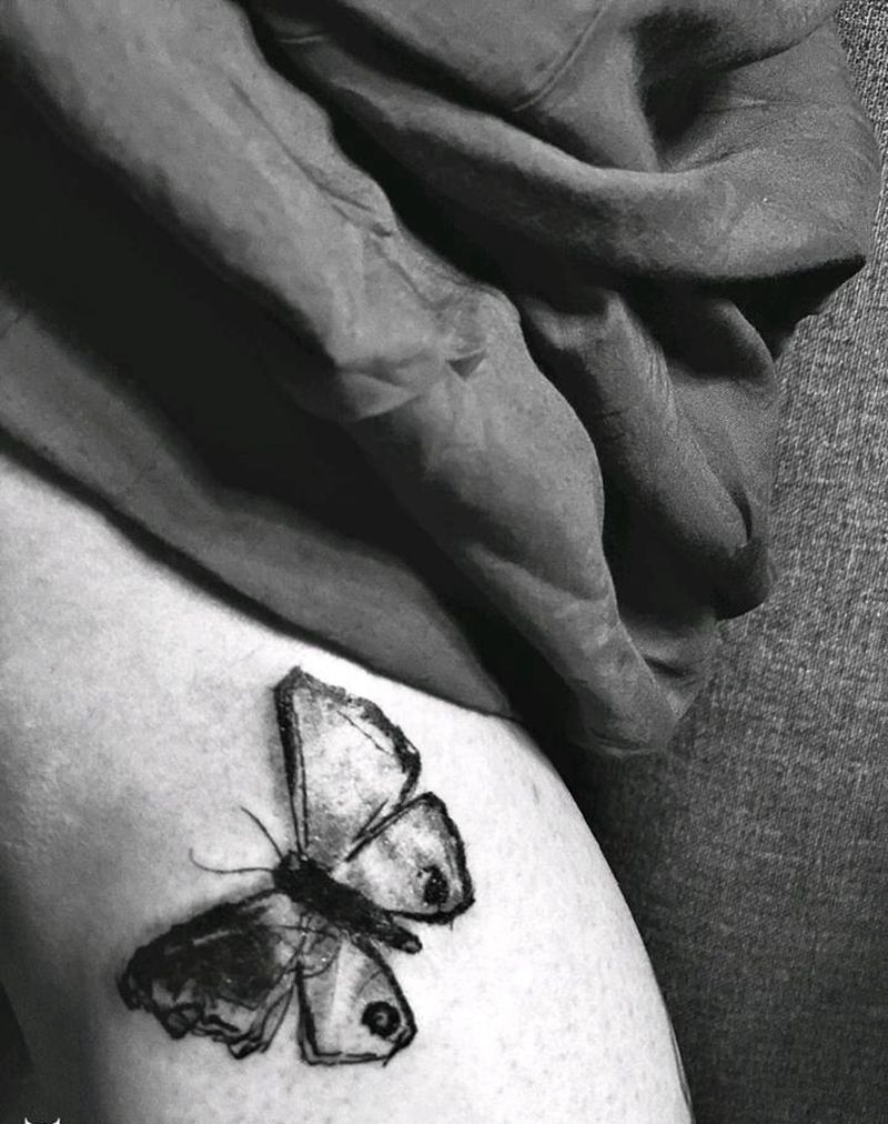 蝴蝶纹身图片_腿部纹身图案