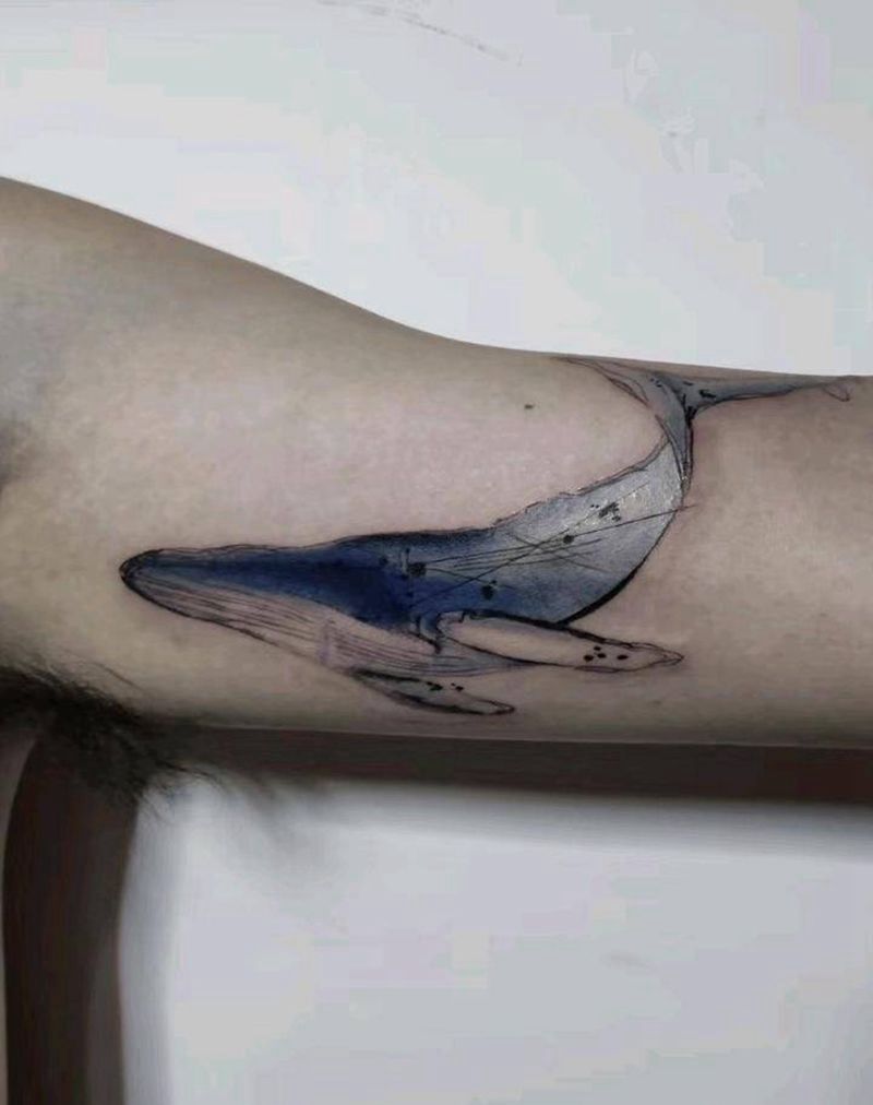 蓝鲸纹身图片_手臂水彩鲸鱼纹身图案