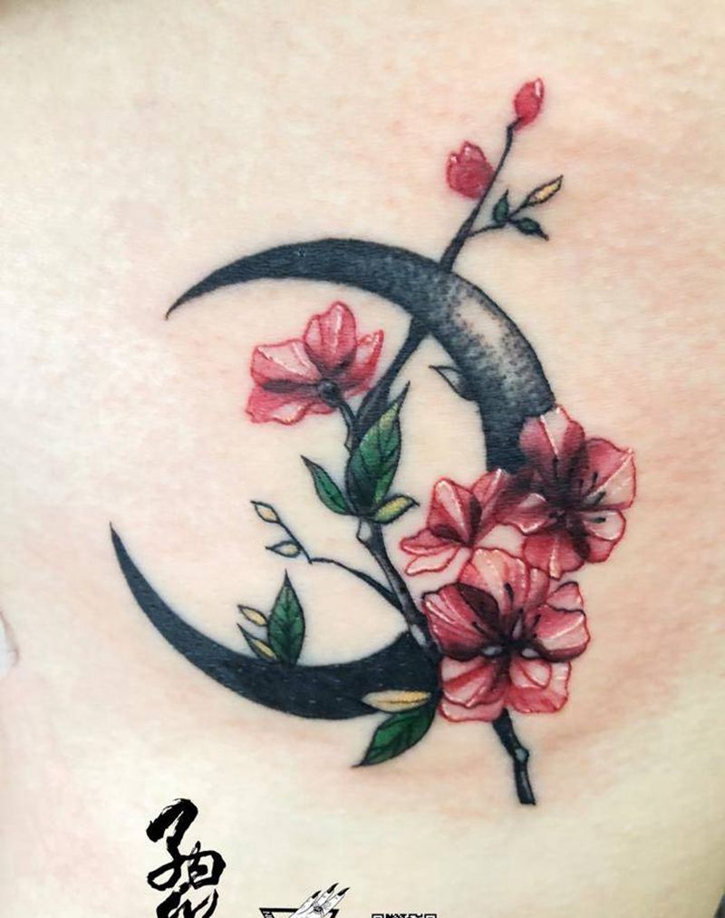 月亮花纹身图片_胸部腰部几何小清新纹身图案