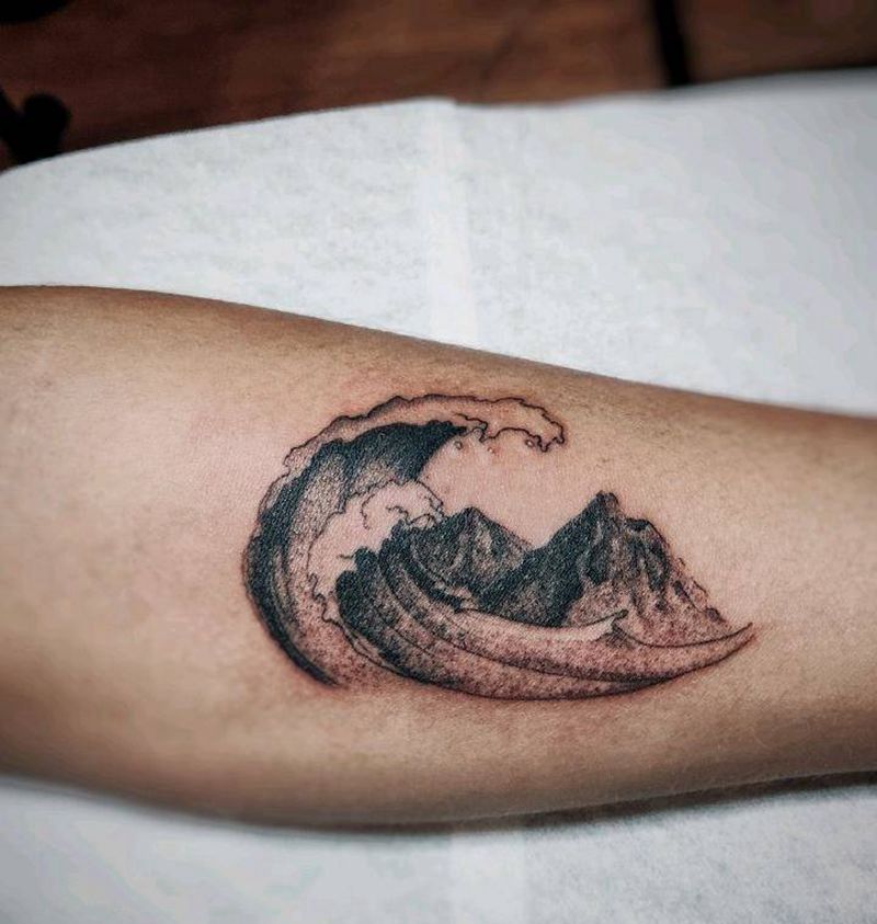 山海纹身图片_手臂点刺欧美写实山海纹身图案