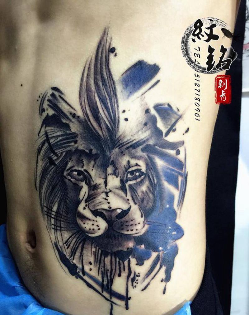 狮头纹身图片_成品腹部纹身图案