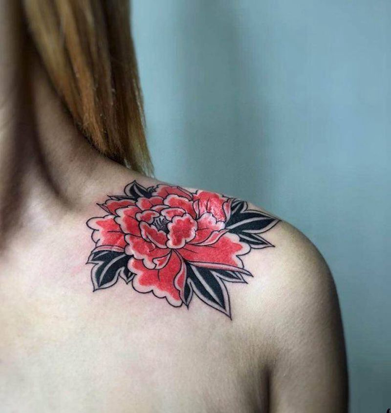 牡丹遮盖纹身图片_肩部胸部新传统水彩纹身图案