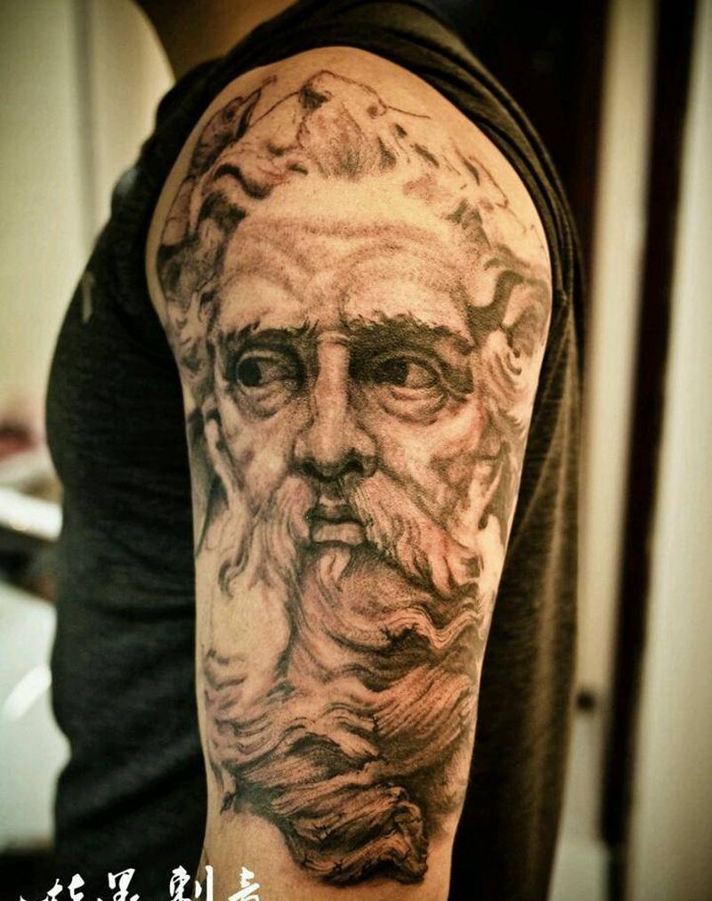 石膏宙斯纹身图片_手臂欧美写实鬼神成品纹身图案