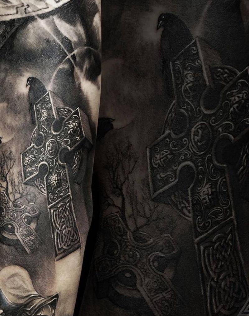 十字架纹身图片_成品手臂欧美写实宗教静物纹身图案